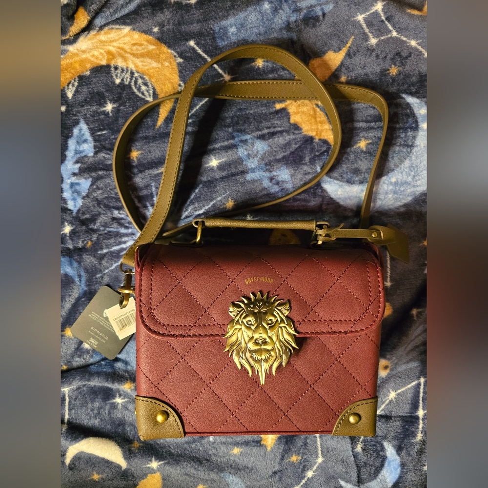 NWT Bioworld Harry Potter Gryffindor Mini Trunk Handbag FIRM
